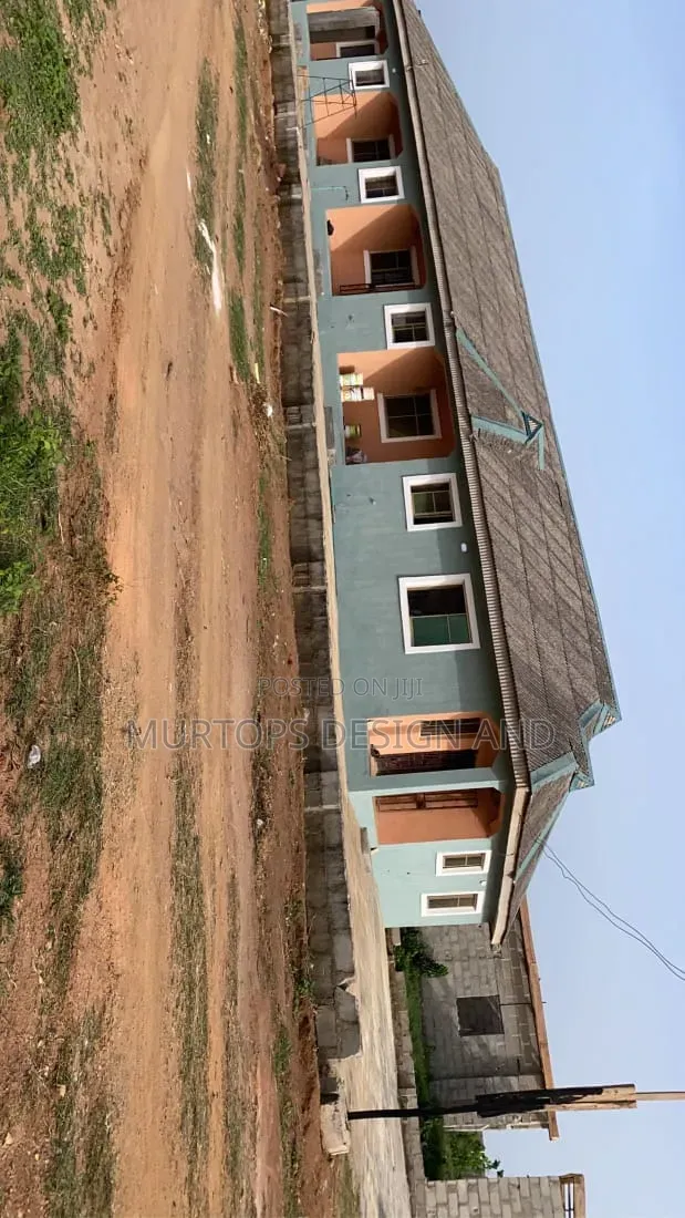 10bdrm Block of Flats in Ijede / Ikorodu for sale in Ijede / Ikorodu