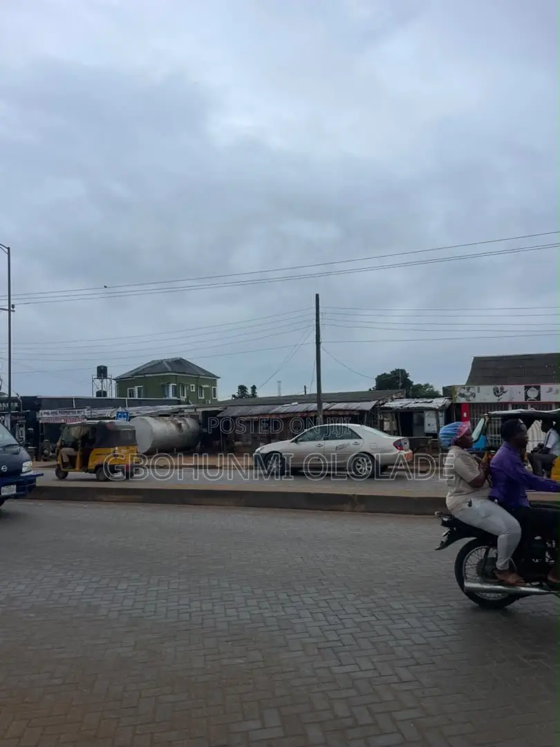 Land With 3 Shops and 2 Mini Flats for Sale in Ijede / Ikorodu