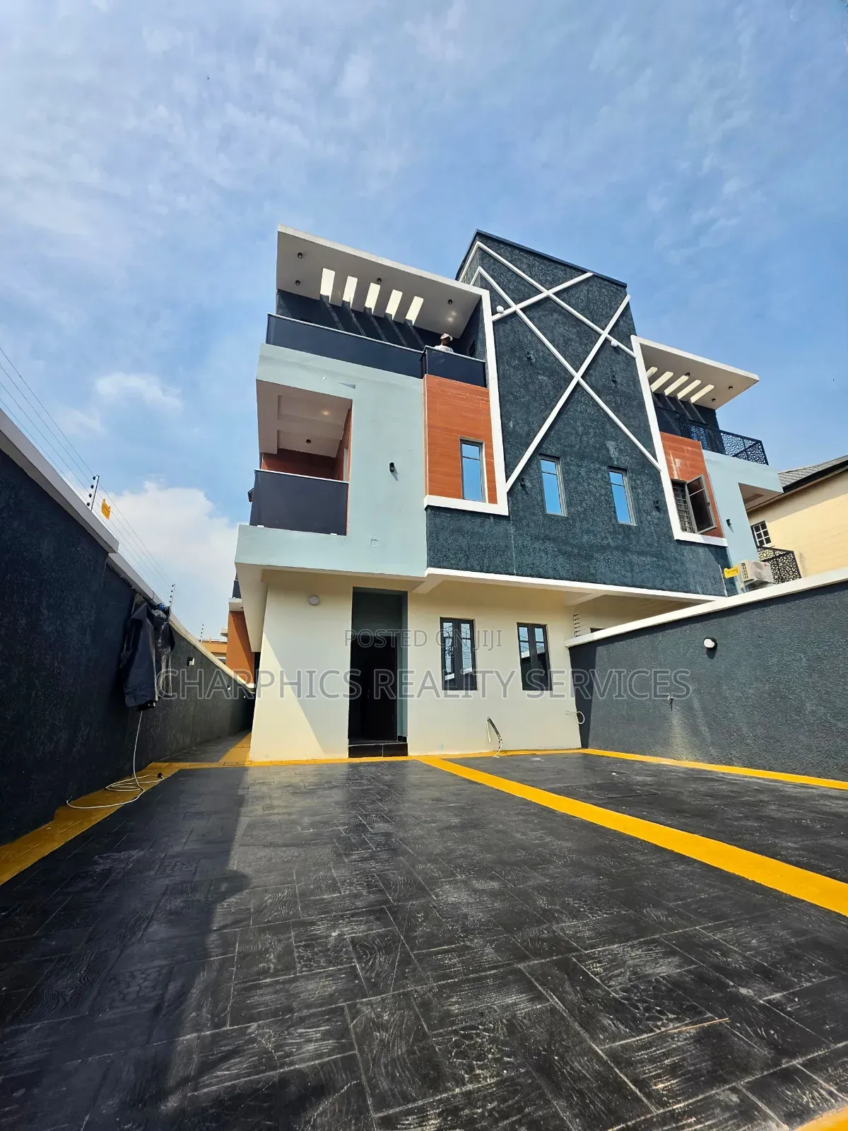 4bdrm Duplex in New Garage / Gbagada for sale in New Garage / Gbagada