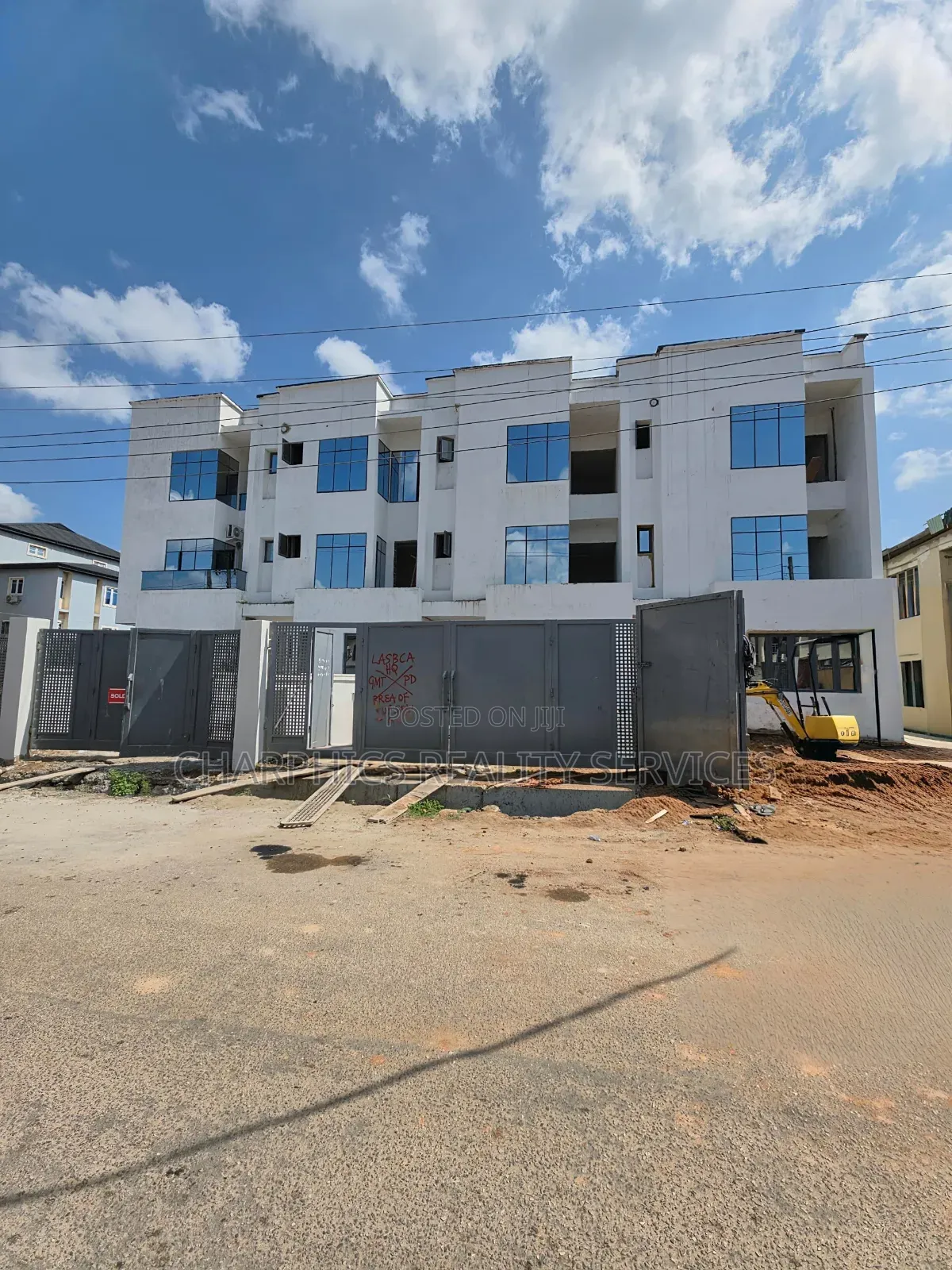 4bdrm Duplex in Mende for sale in Mende
