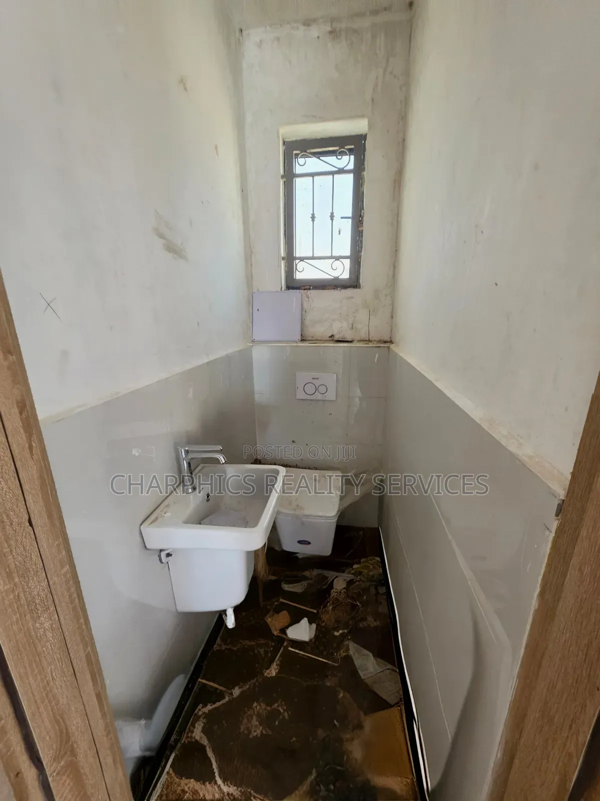 4bdrm Duplex in Mende for sale in Mende