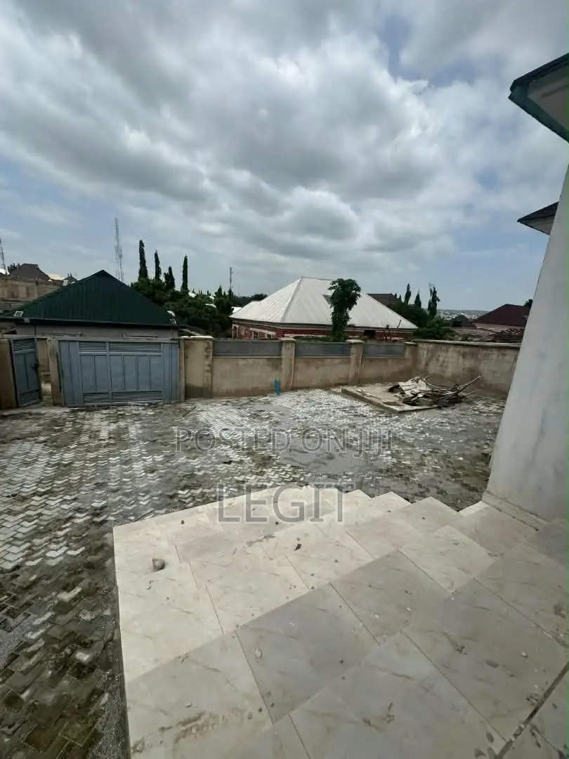 3bdrm Bungalow in Minna for sale in Minna
