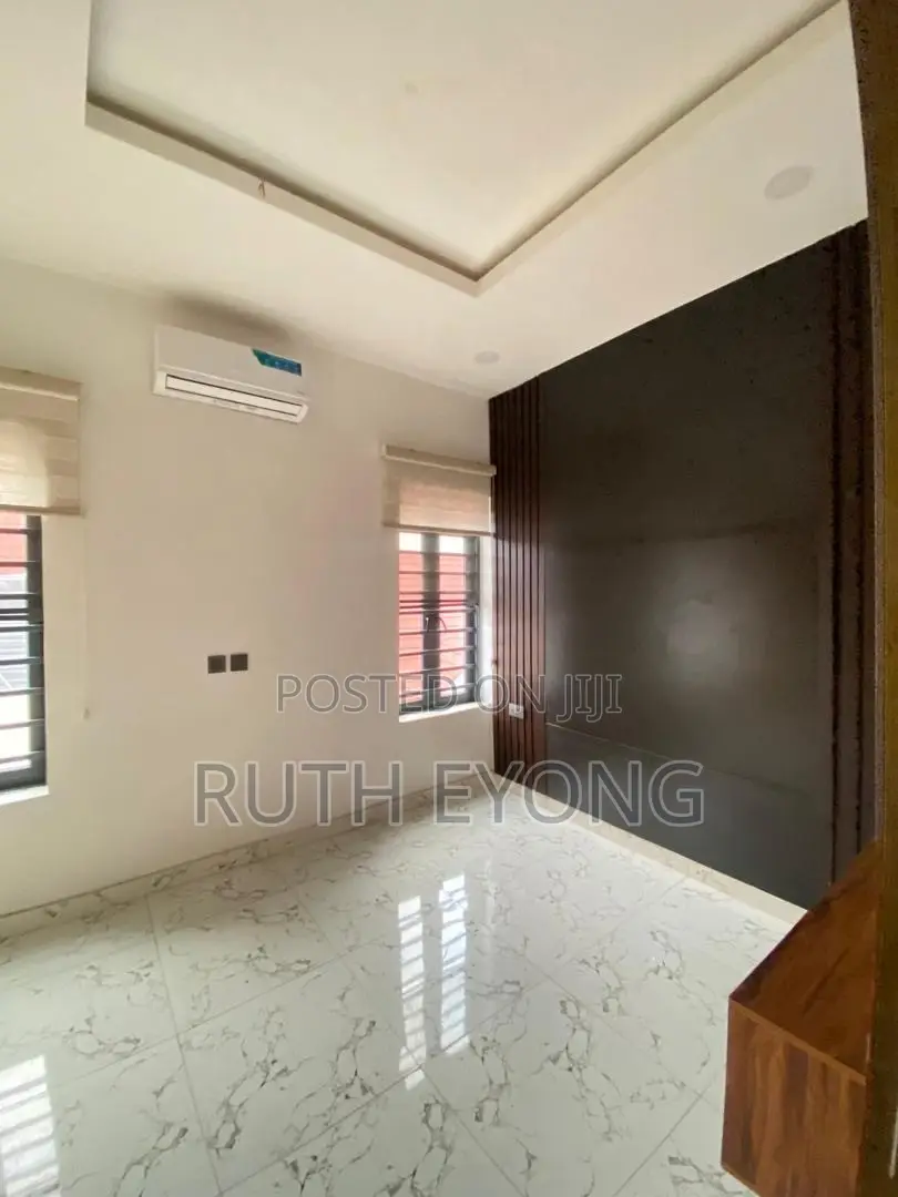 2bdrm Apartment in Chevron for sale in Chevron