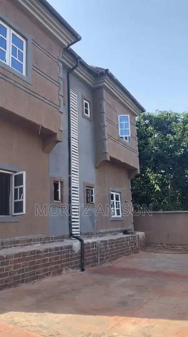 2bdrm Block of Flats in Trans-Rodrome Layout, Enugu for sale in Enugu