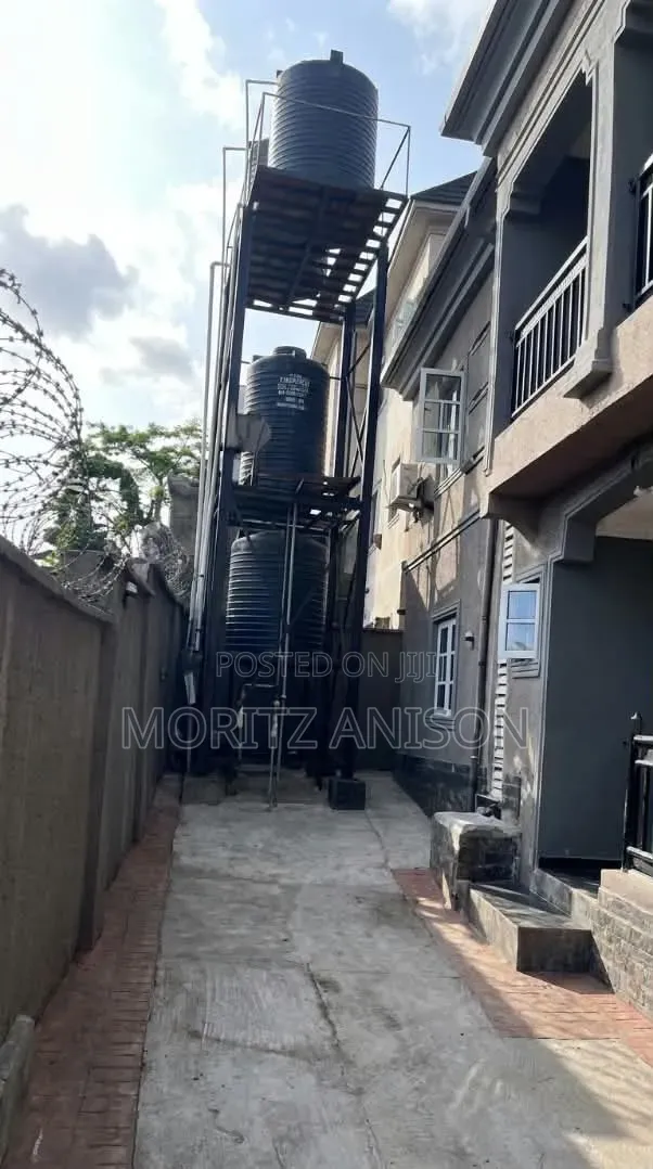2bdrm Block of Flats in Trans-Rodrome Layout, Enugu for sale in Enugu
