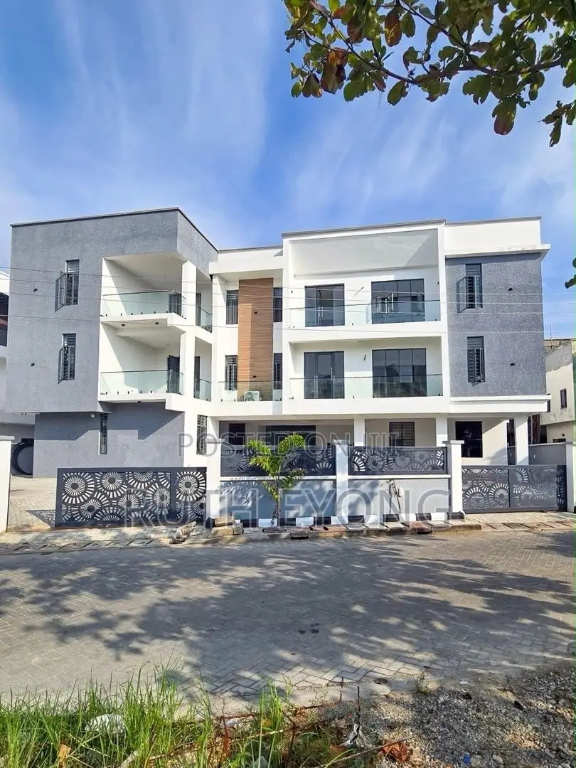 2bdrm Apartment in Osapa london for sale in Osapa london