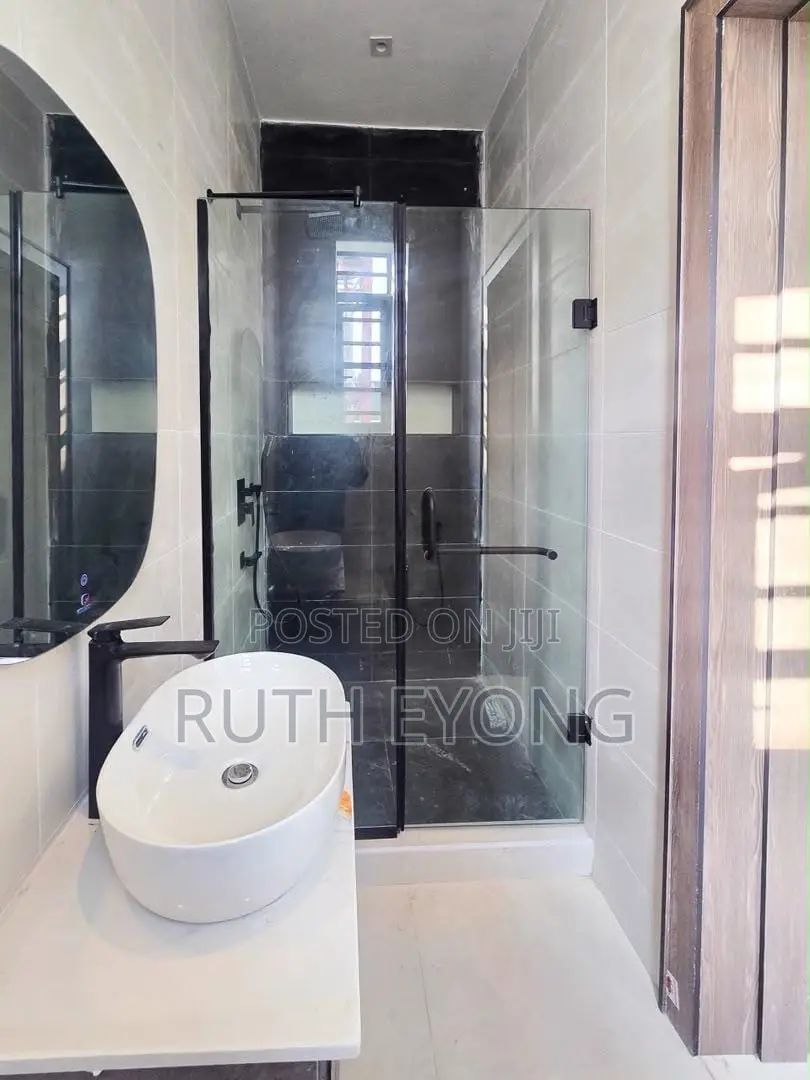 2bdrm Apartment in Osapa london for sale in Osapa london