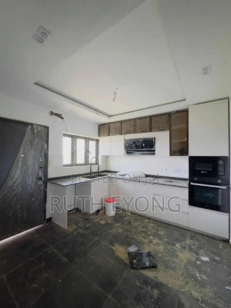 4bdrm Townhouse/Terrace in Ogudu GRA for sale in Ogudu GRA