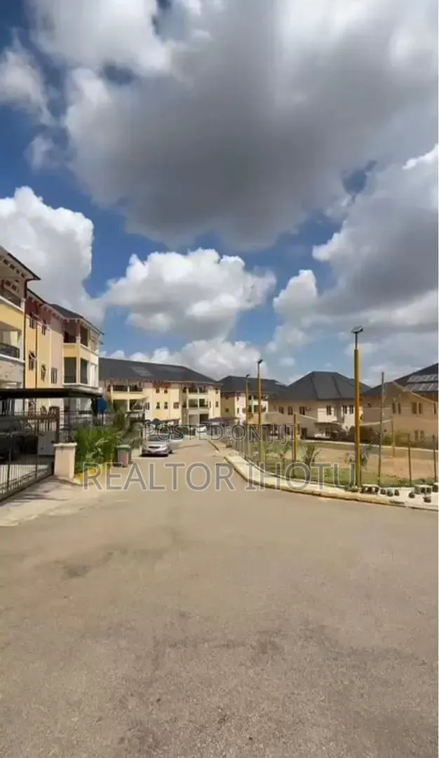 Furnished 4bdrm Duplex in Katampe (Main) for sale in Katampe (Main)