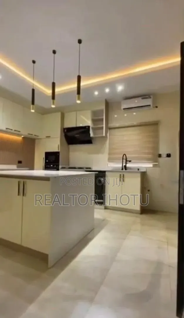 Furnished 4bdrm Duplex in River Park Estate, FHA for sale in FHA