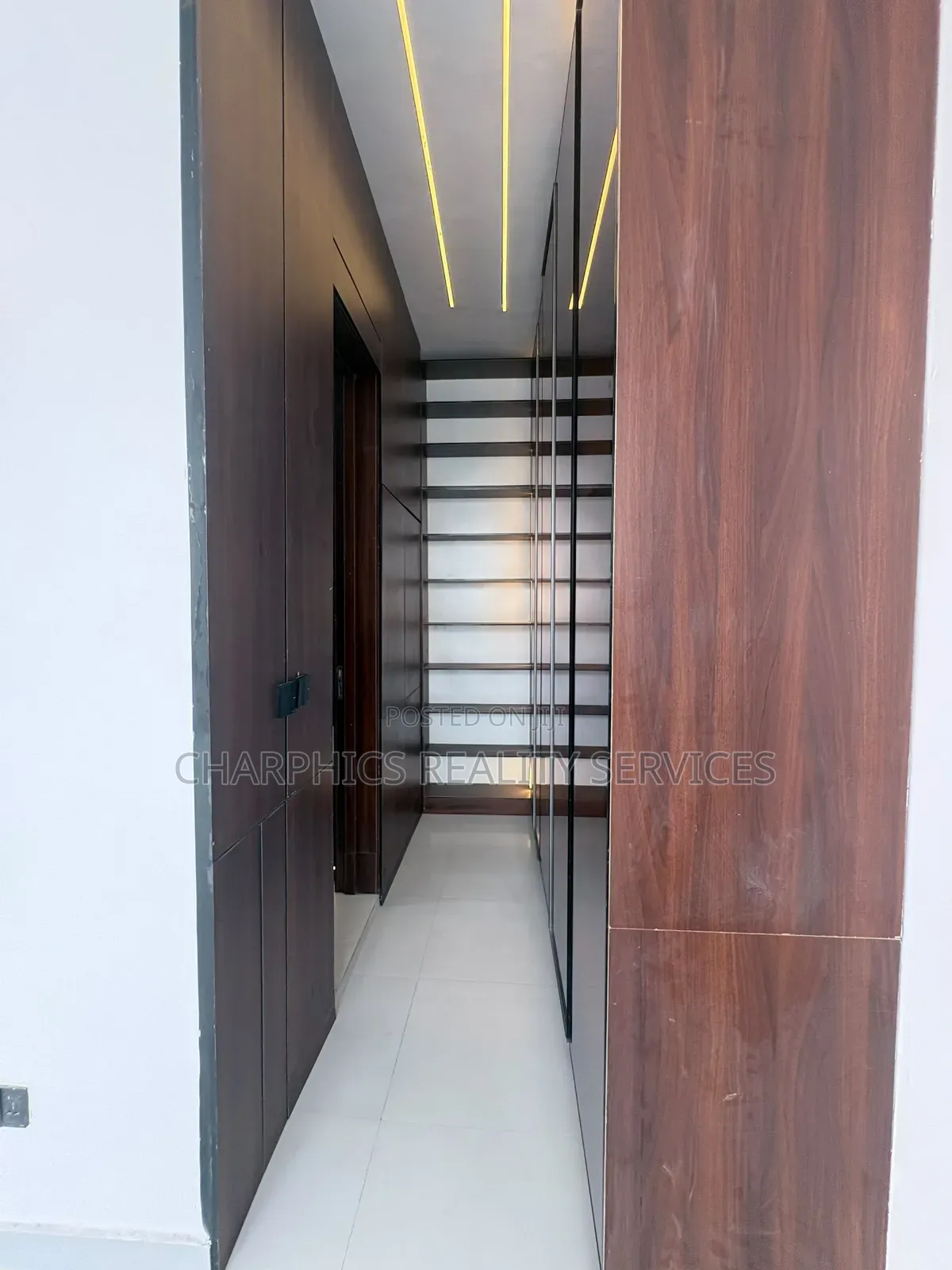 4bdrm Duplex in Ikota for sale in Ikota