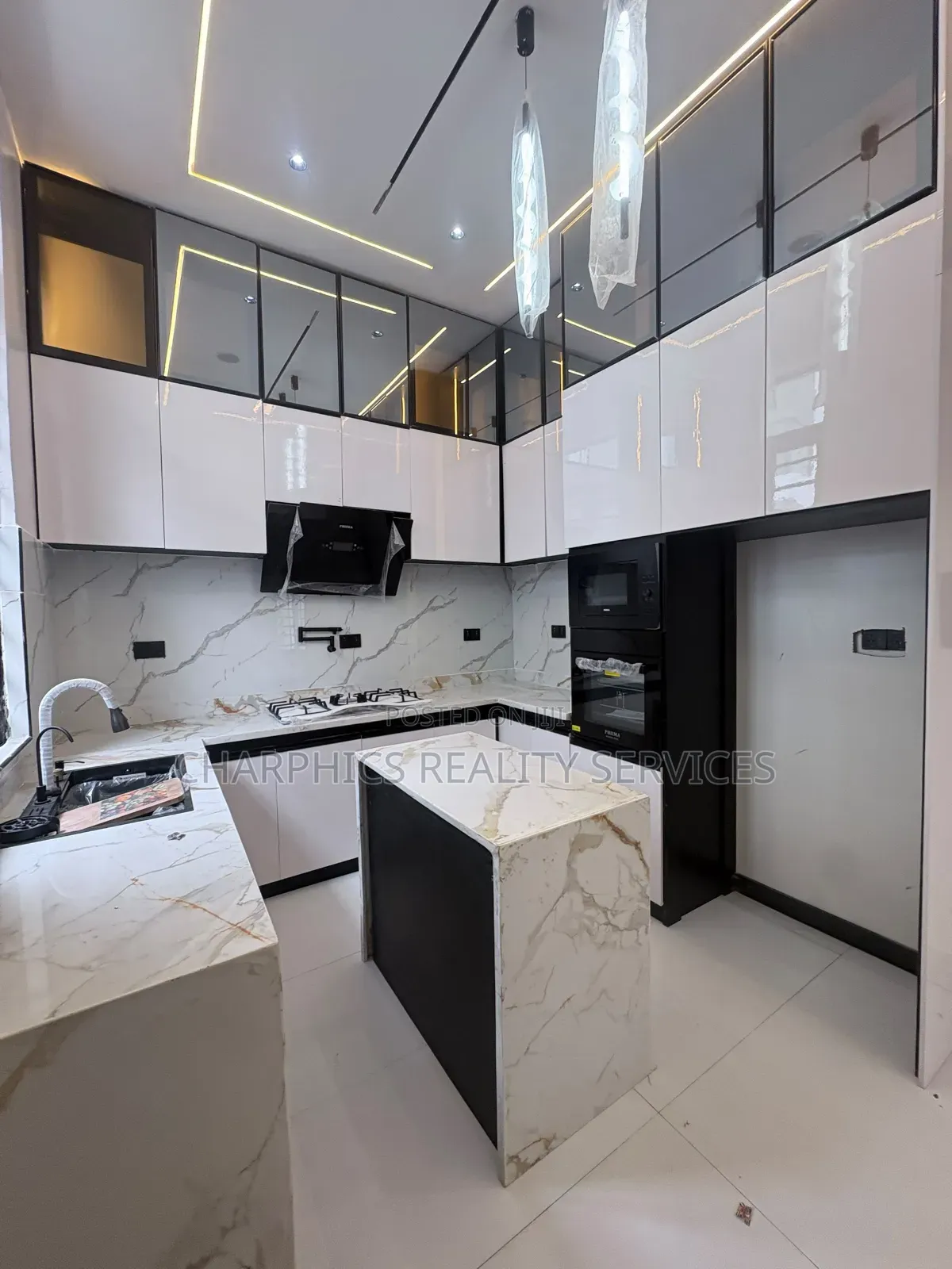 4bdrm Duplex in Ikota for sale in Ikota