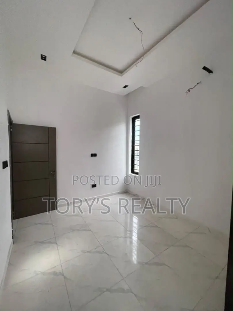 4bdrm Duplex in Sangotedo for sale in Sangotedo