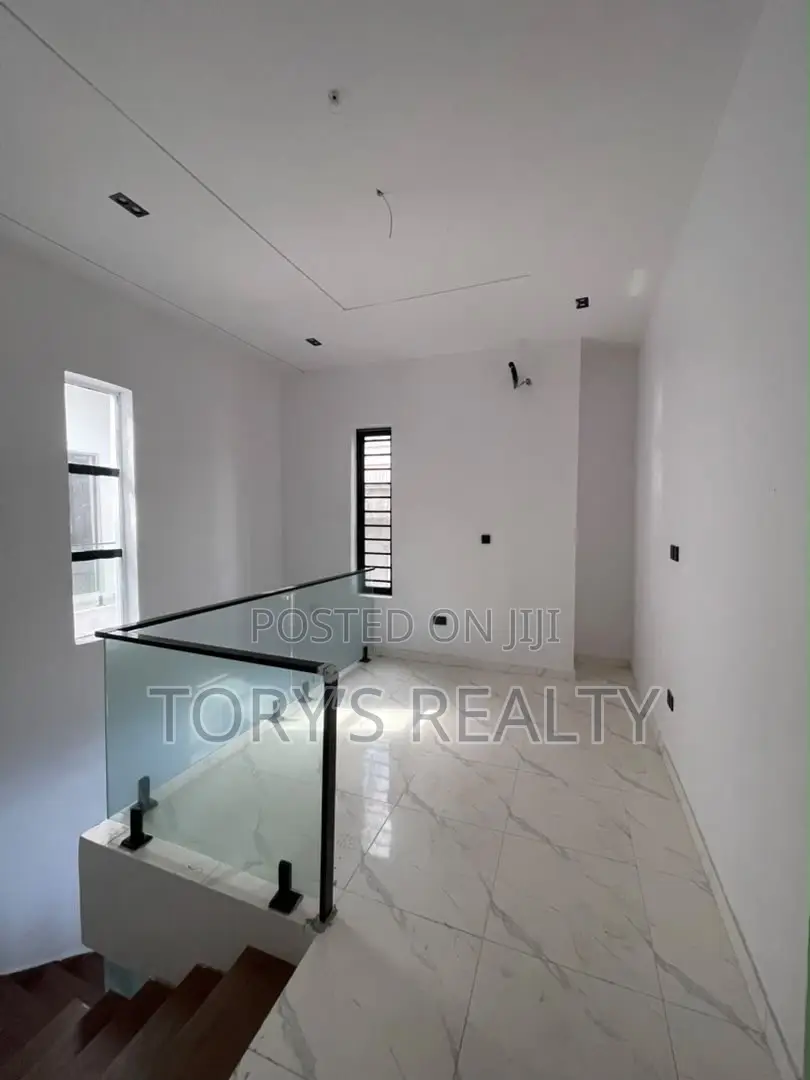 4bdrm Duplex in Sangotedo for sale in Sangotedo