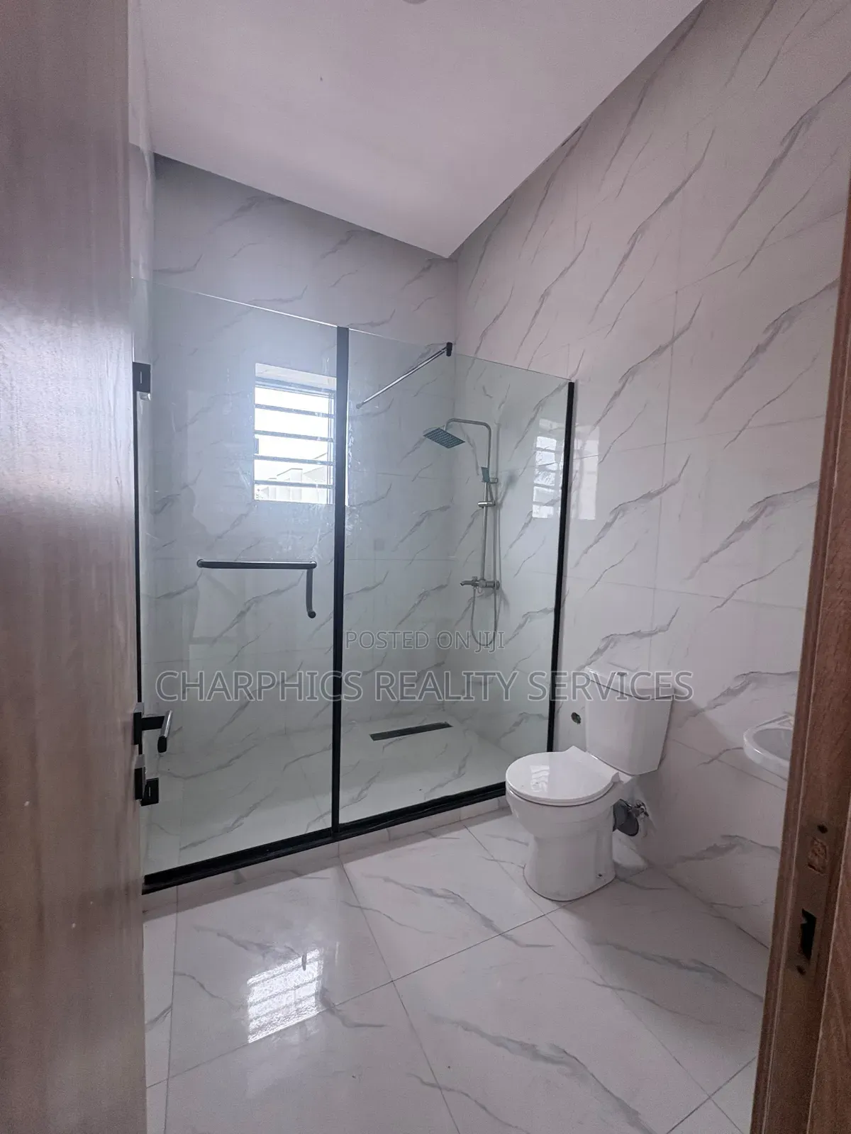 4bdrm Duplex in Ikota for sale in Ikota