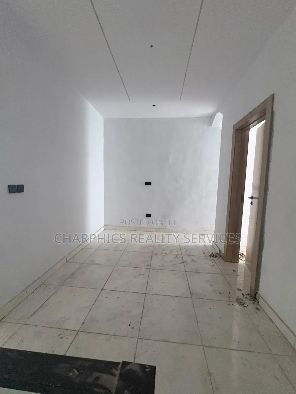 3bdrm Duplex in Ikota for sale in Ikota