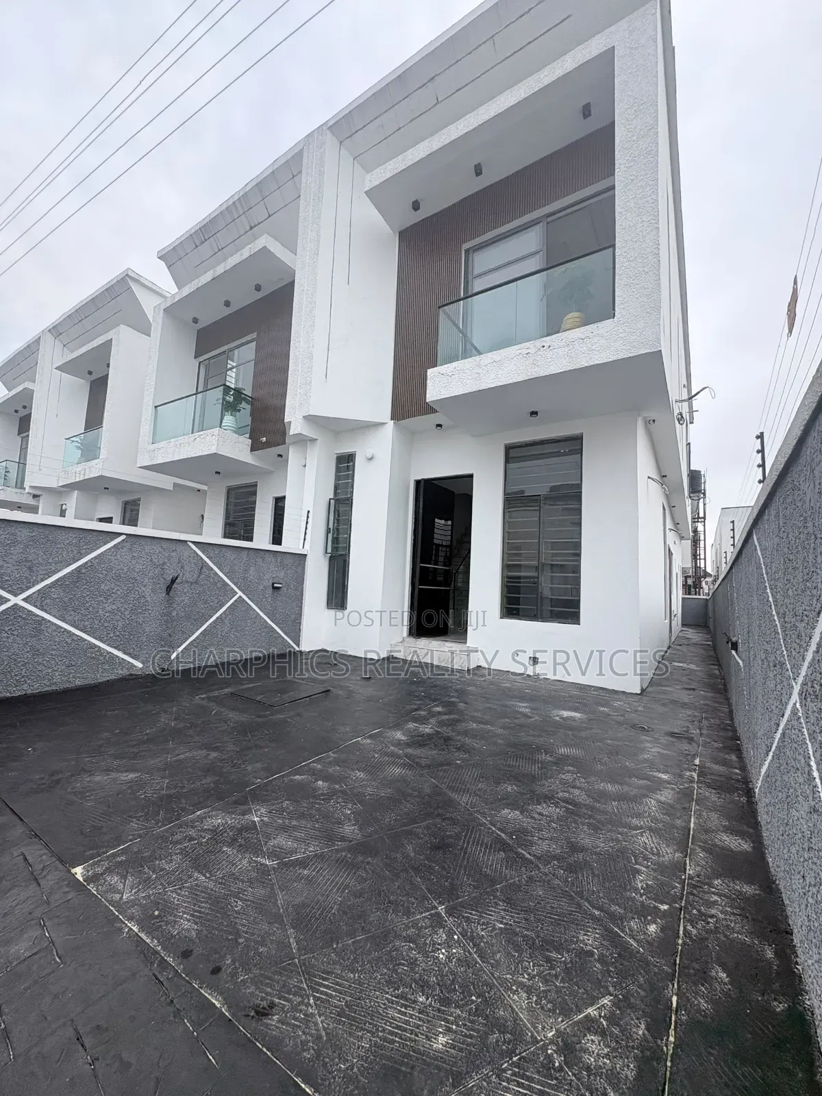 4bdrm Duplex in Ikota for sale in Ikota