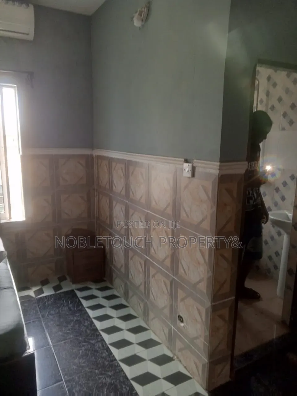 21rooms Hotel for Lease Opposite Synagogue Church Ikotun Egbe in Egbe / Ikotun/Igando