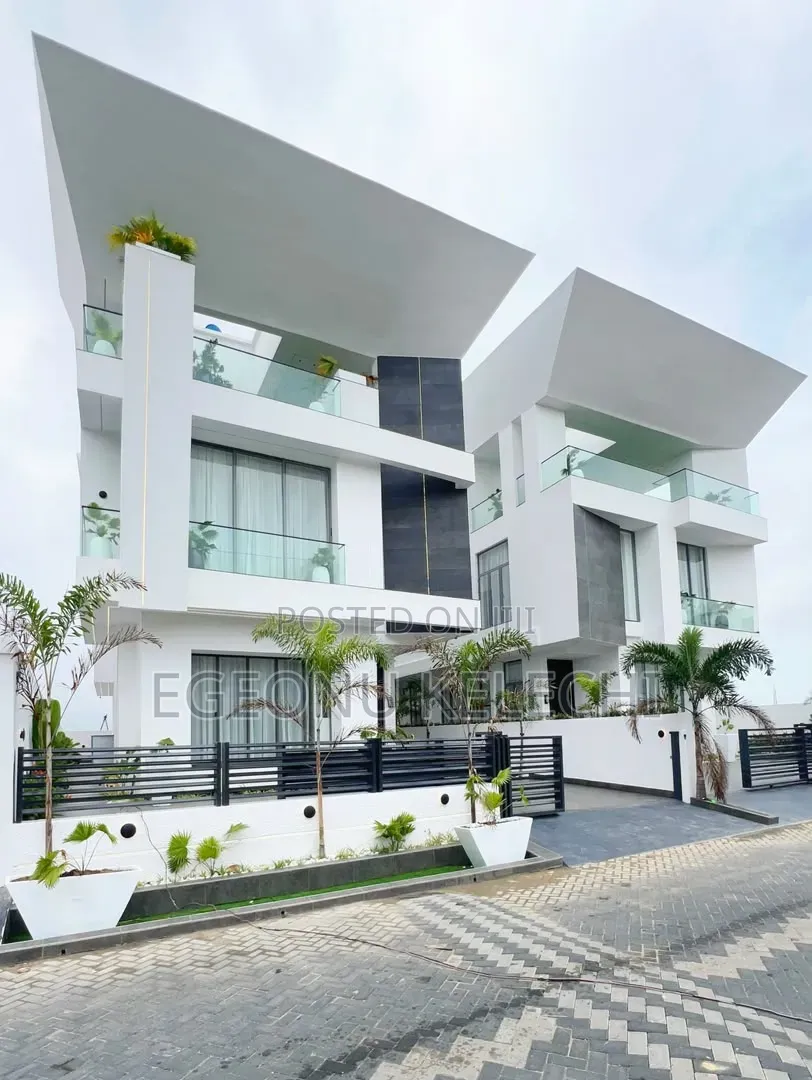 5bdrm Duplex in Osapa london for sale in Osapa london