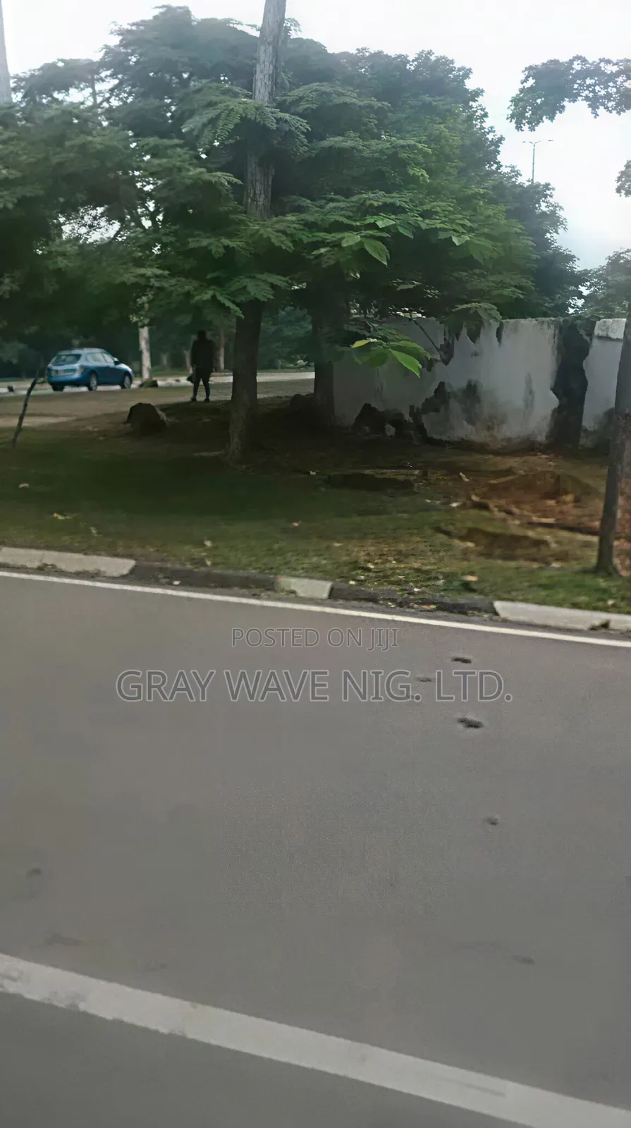 600sqm Prime Residential Land || Old Bungalow || Cornerpiece in Zone 5 / Wuse