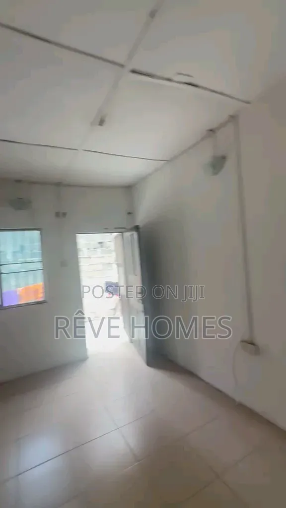 Mini Flat in Soluyi for rent in Soluyi