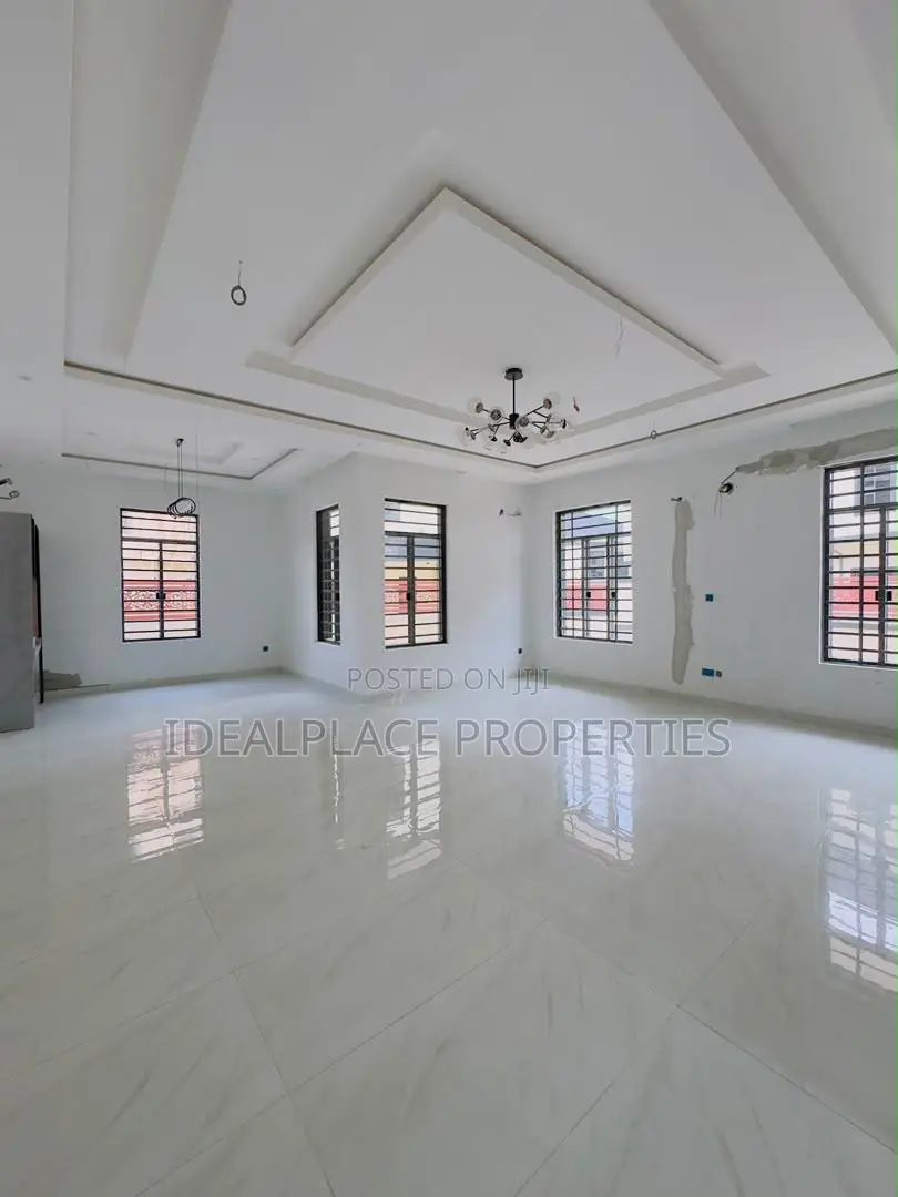 5bdrm Duplex in Omole Phase 1 for sale in Omole Phase 1