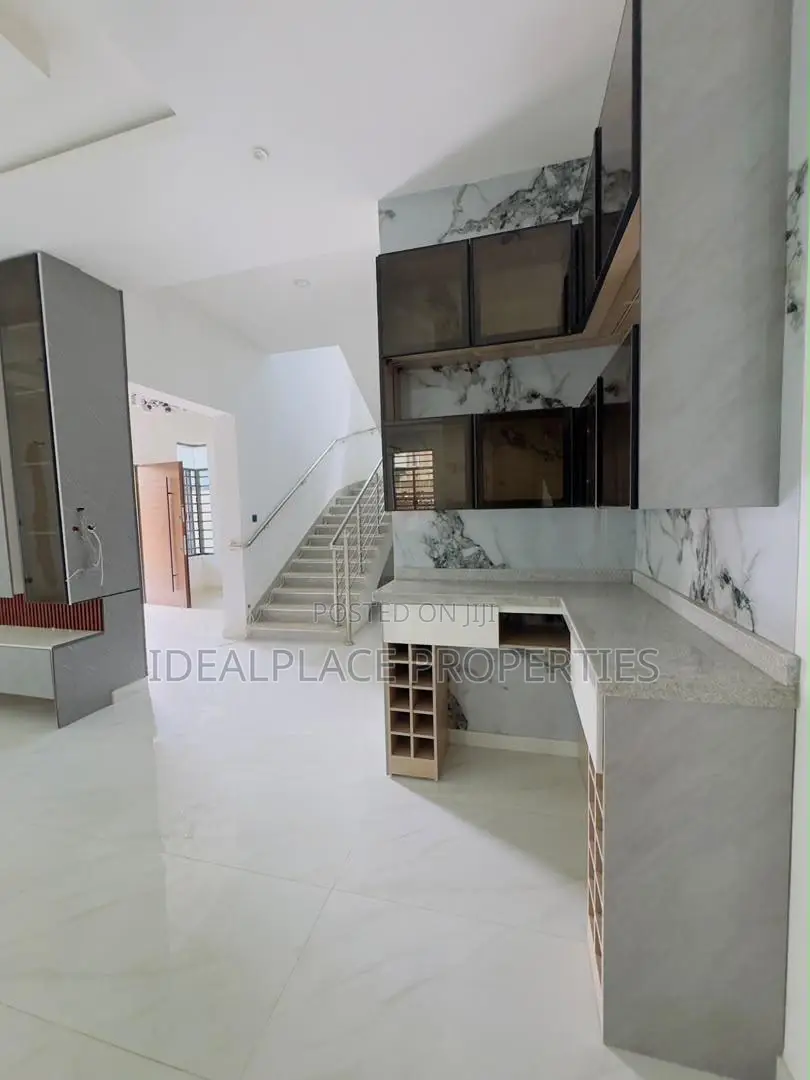 5bdrm Duplex in Omole Phase 1 for sale in Omole Phase 1