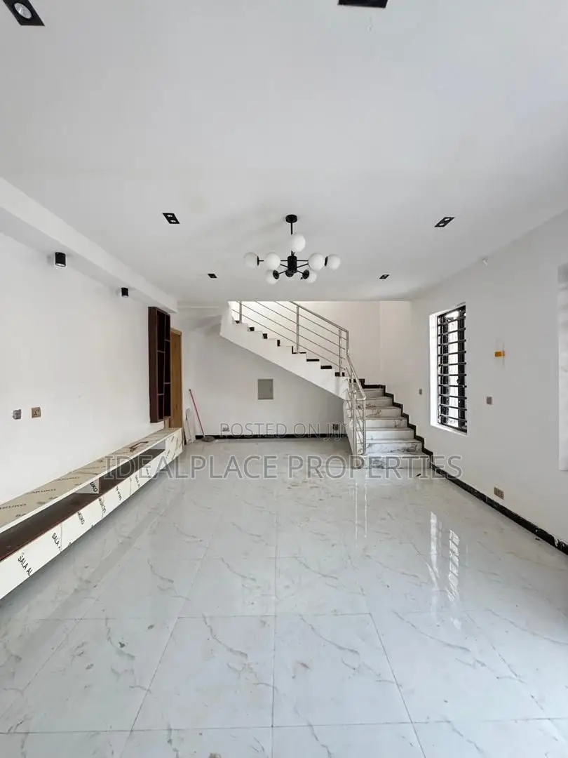 4bdrm Duplex in Berger for sale in Berger