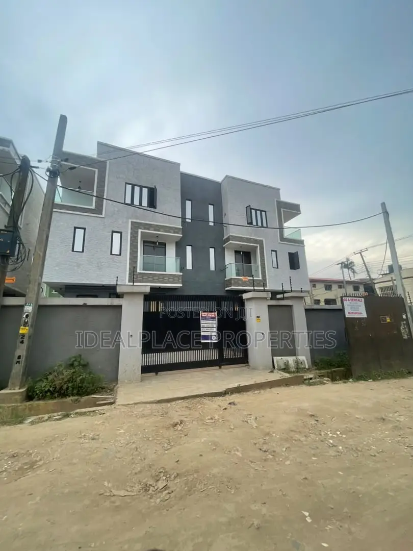 4bdrm Duplex in Berger for sale in Berger