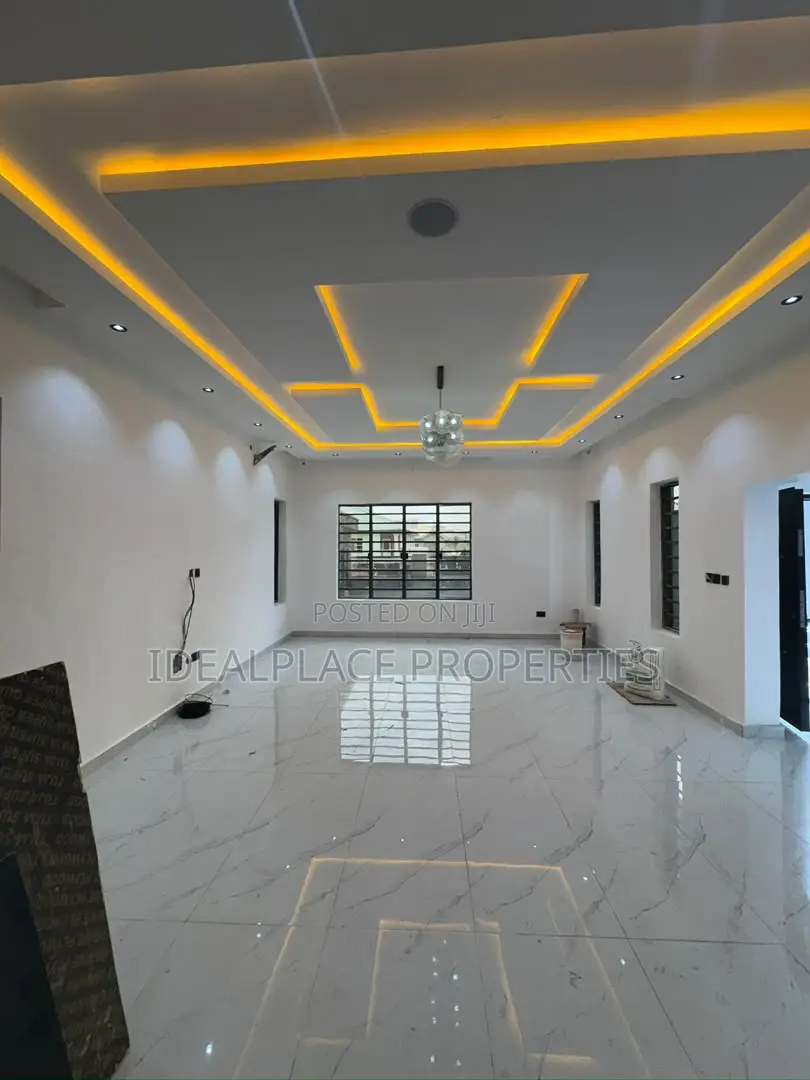 5bdrm Duplex in Omole Phase 1 for sale in Omole Phase 1
