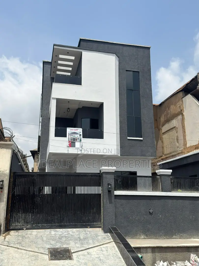 5bdrm Duplex in Omole Phase 1 for sale in Omole Phase 1