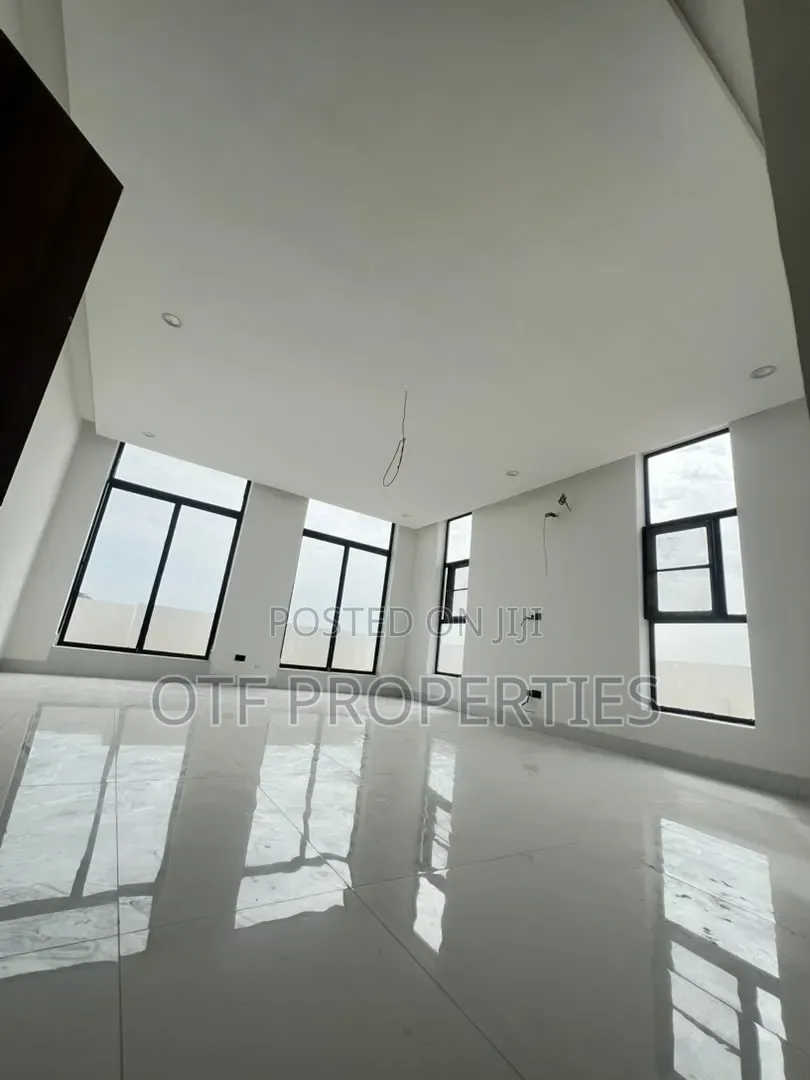 7bdrm Duplex in Guzape for sale in Guzape District