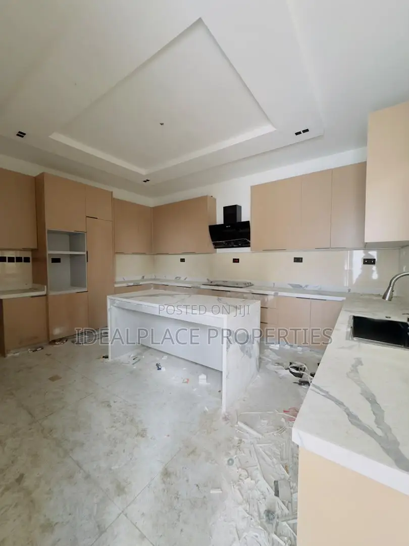 4bdrm Duplex in Gbagada for sale in Gbagada