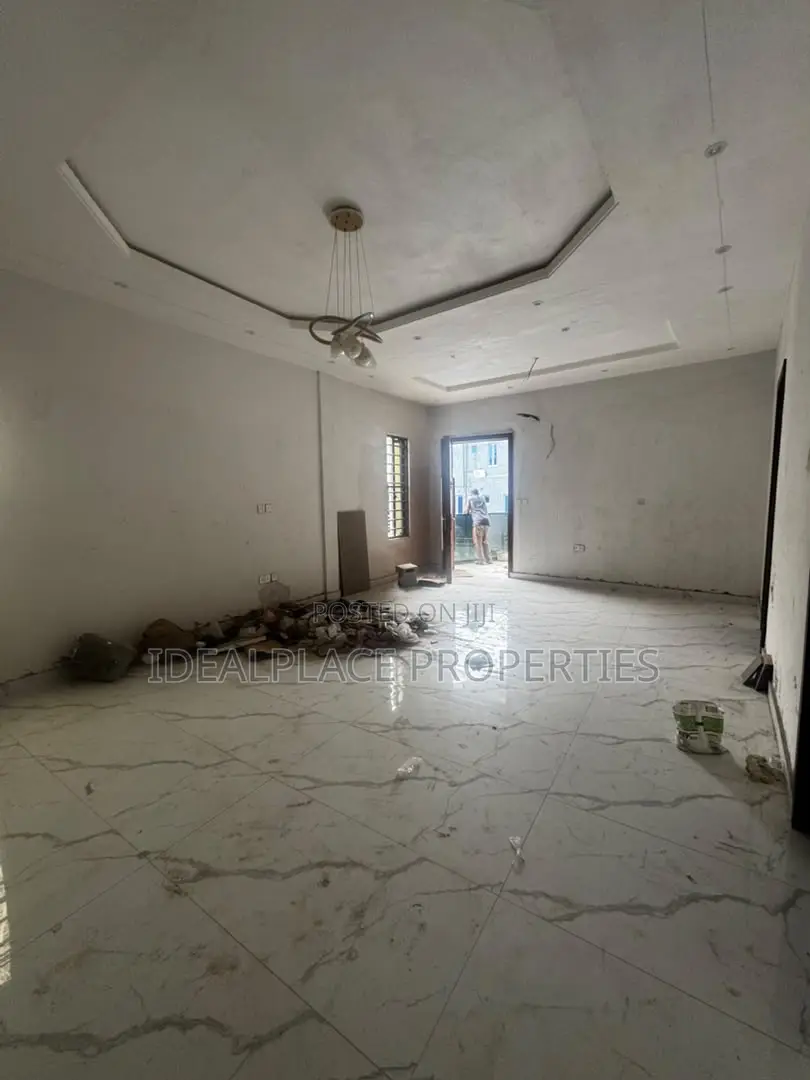 3bdrm Apartment in Gbagada for sale in Gbagada