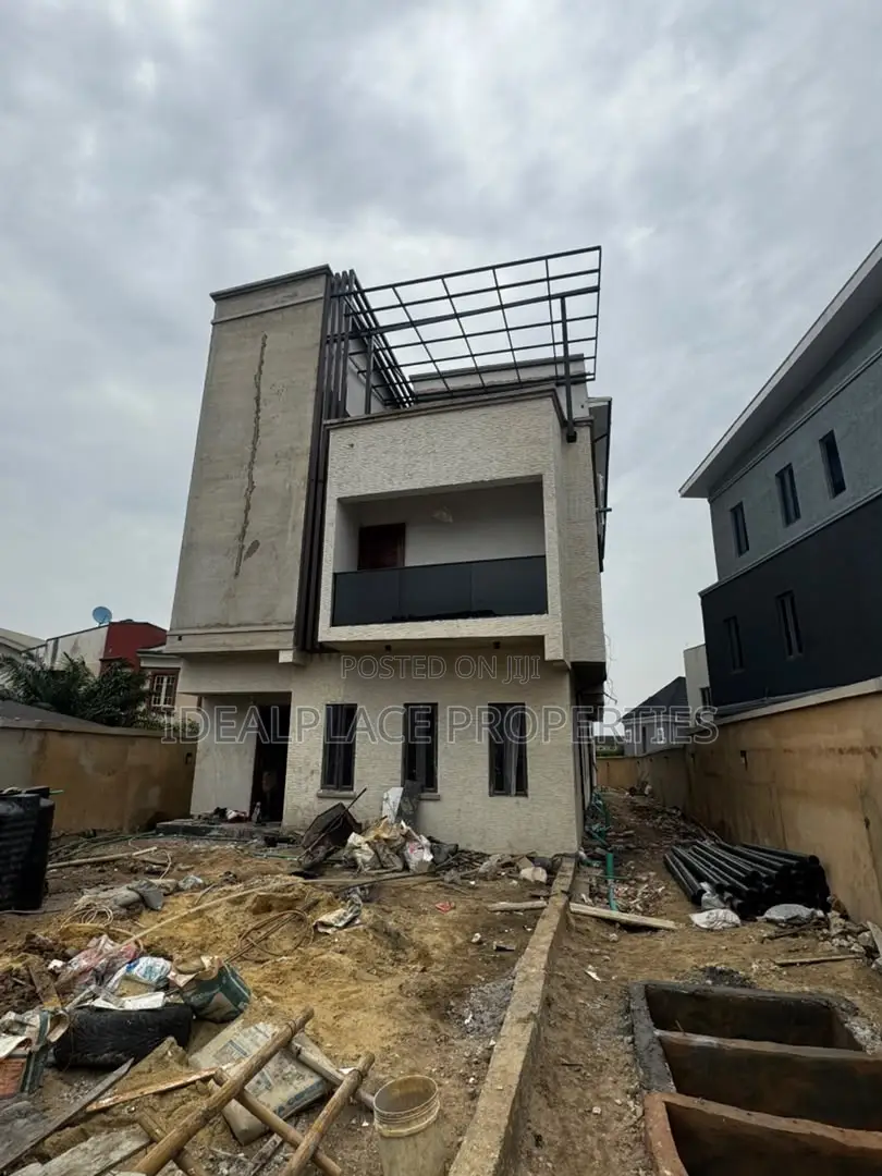 3bdrm Apartment in Gbagada for sale in Gbagada