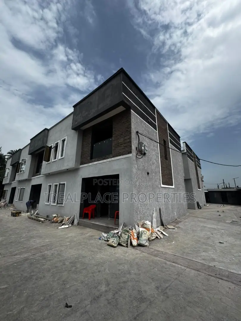 4bdrm Townhouse/Terrace in Gbagada for sale in Gbagada