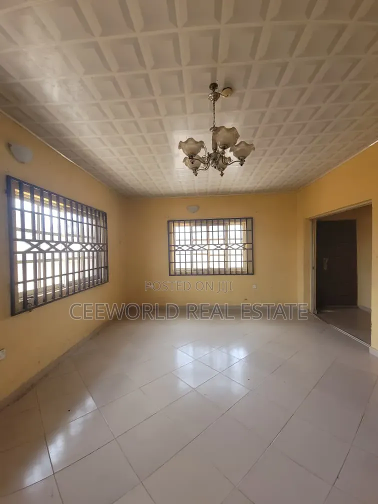 4bdrm Bungalow in Engr Adeleke Akala, Akobo for rent in Akobo