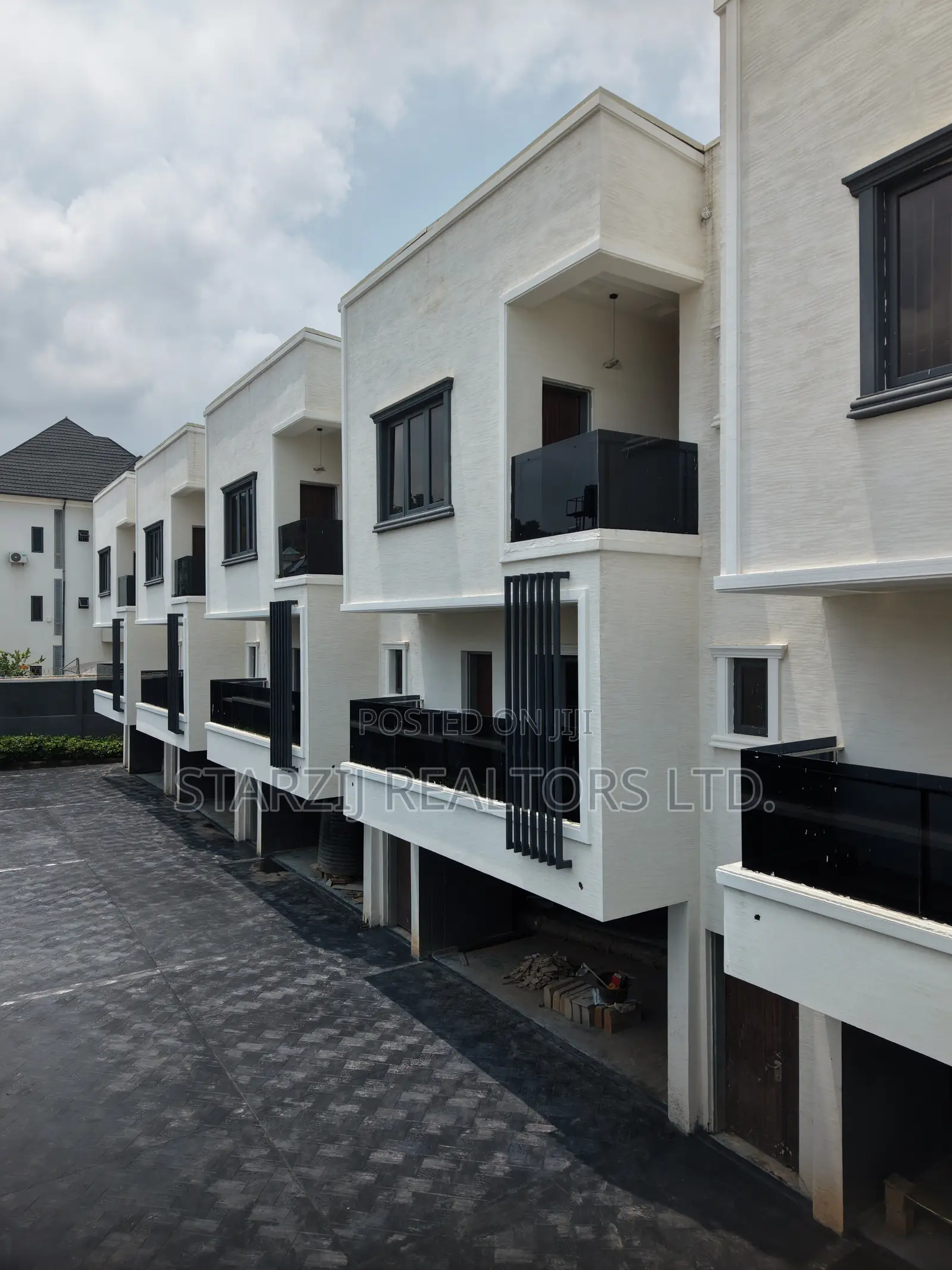 4bdrm Duplex in Guzape District for sale in Guzape District