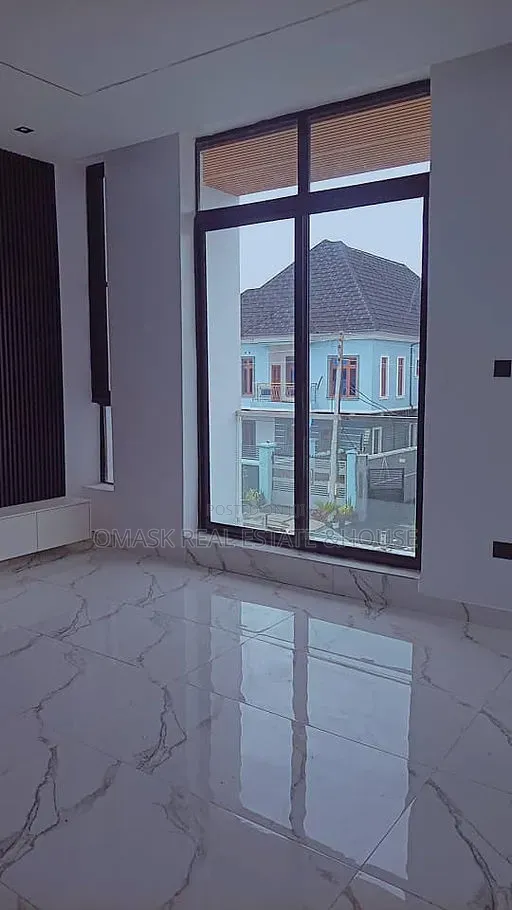 20bdrm Duplex in Bogije for sale in Bogije