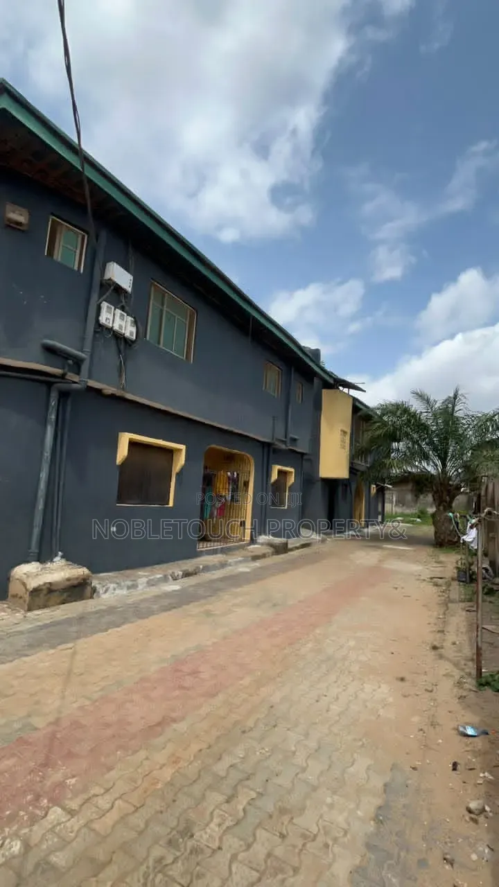 3bdrm Block of Flats in Off Agric Road, Egan for sale in Egan