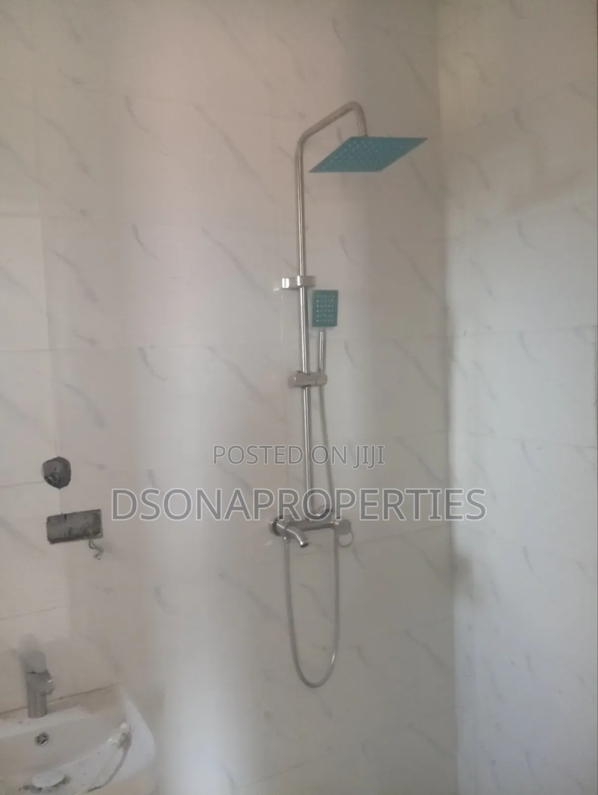 2bdrm Apartment in Off Olaniyi, New Oko Oba for sale in New Oko Oba