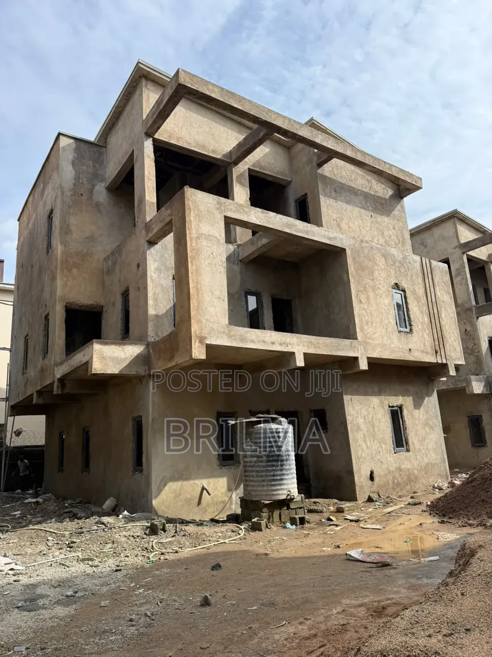 4bdrm Duplex in Life Camp for sale in Life Camp