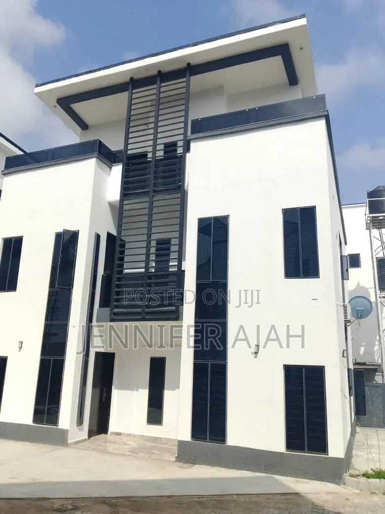 5bdrm Duplex in Mimi Estate In for sale in Guzape District