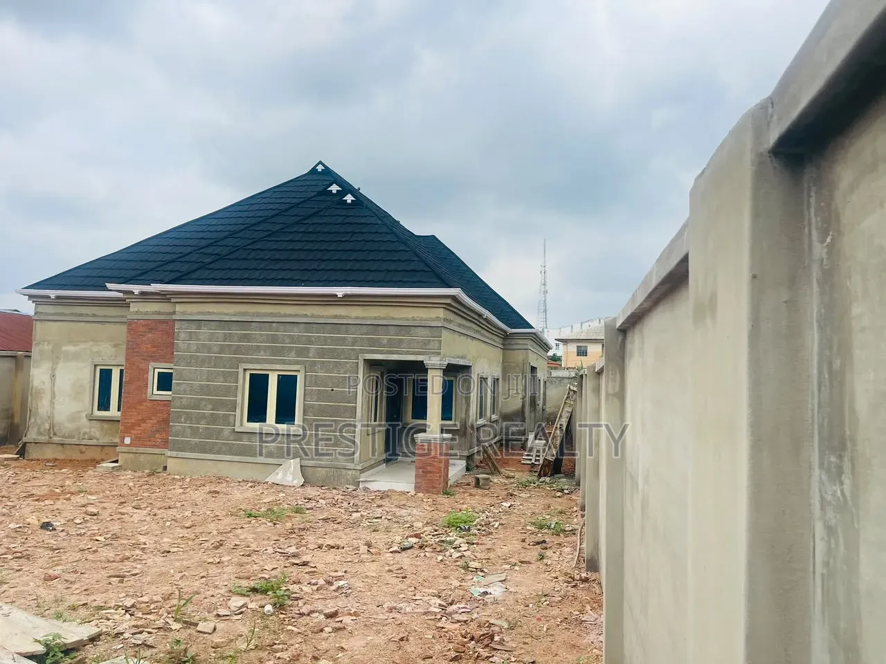 5bdrm Bungalow in Bodija for sale in Bodija