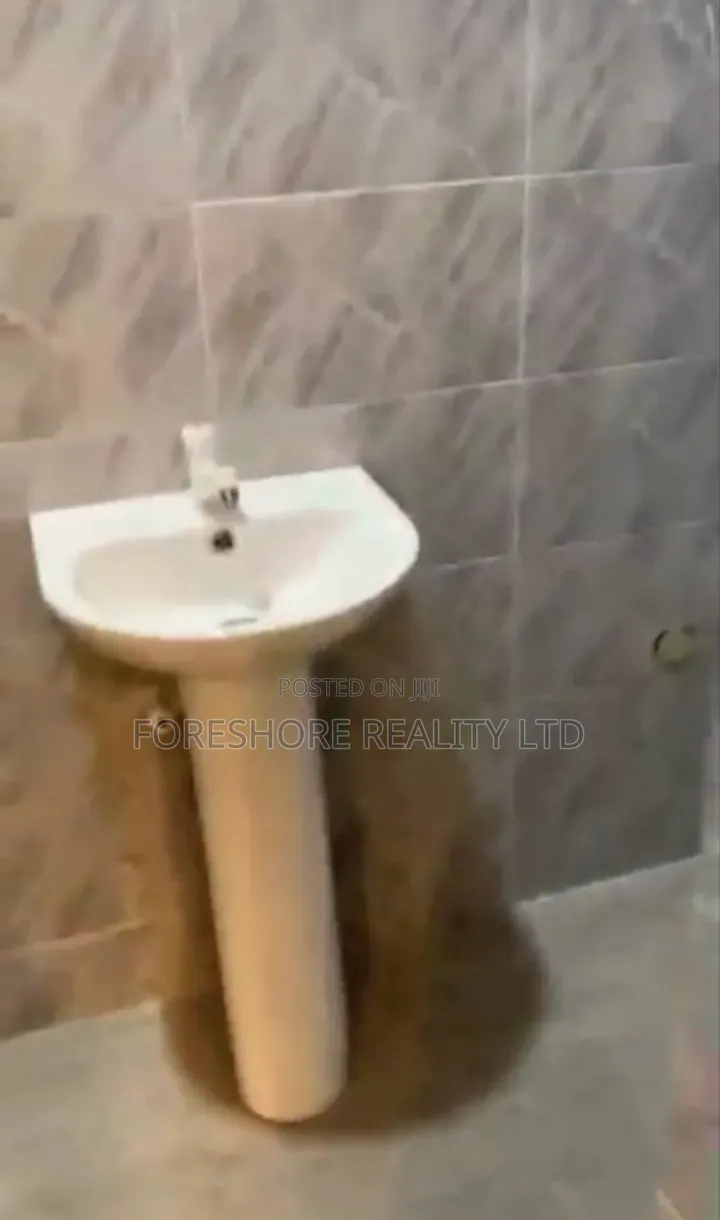 2bdrm Apartment in Williams, Akowonjo for rent in Akowonjo