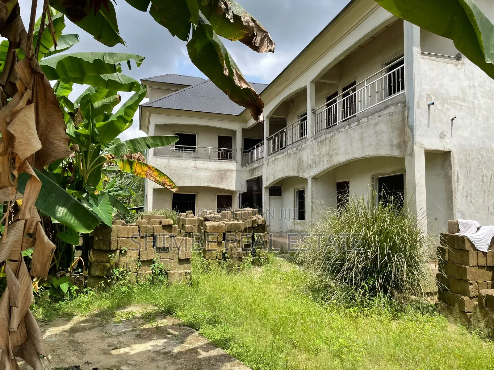 10bdrm Block of Flats in Stadium 🛣️, Uyo for sale in Uyo