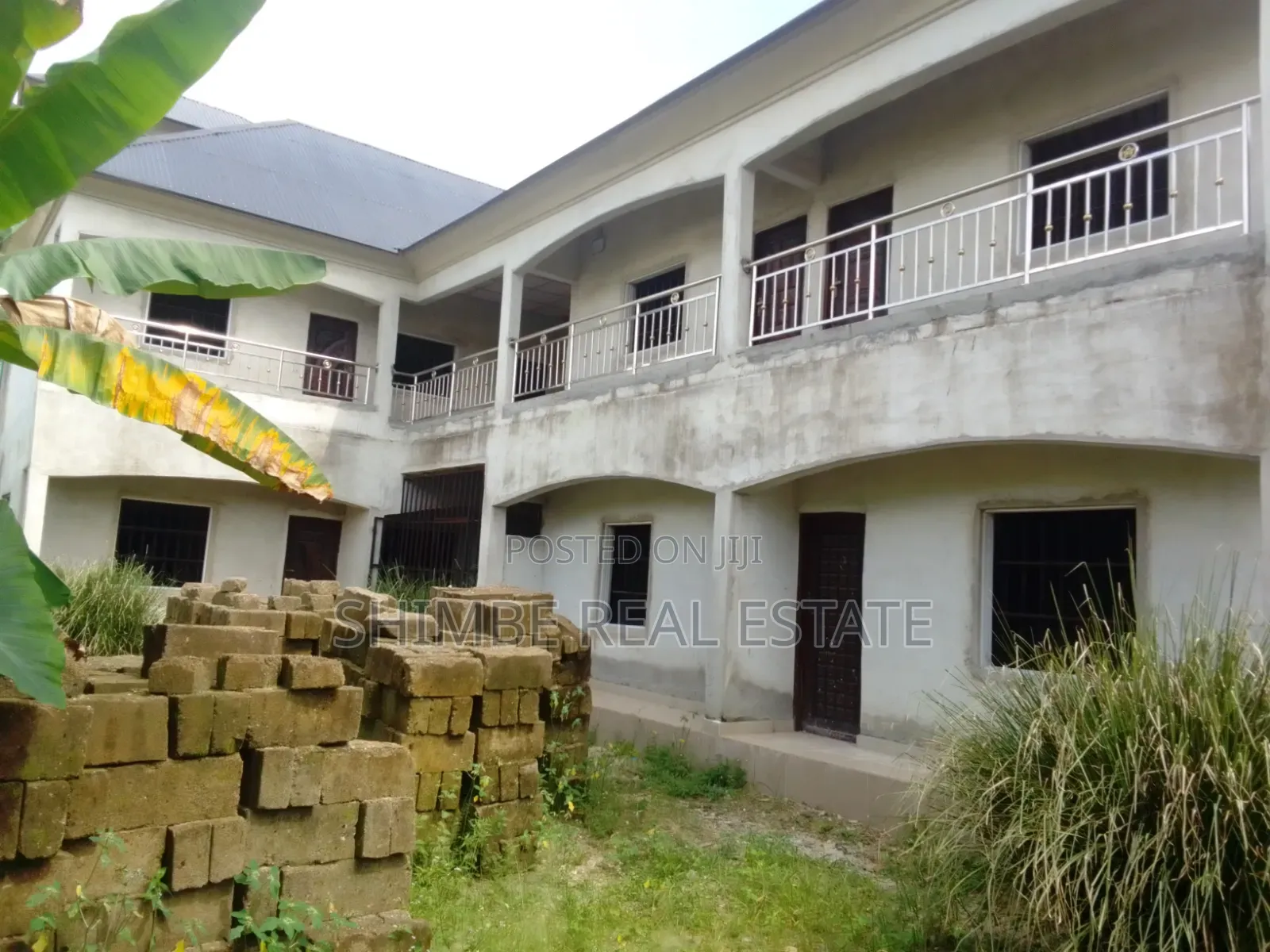 10bdrm Block of Flats in Stadium 🛣️, Uyo for sale in Uyo