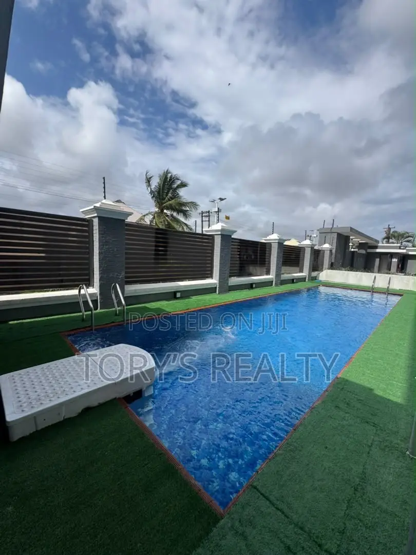 3bdrm Penthouse in Victoria Island Extension for sale in Victoria Island Extension