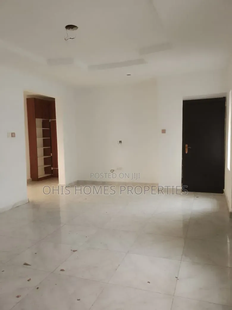 4bdrm Duplex in Lekki County, Ikota for rent in Ikota