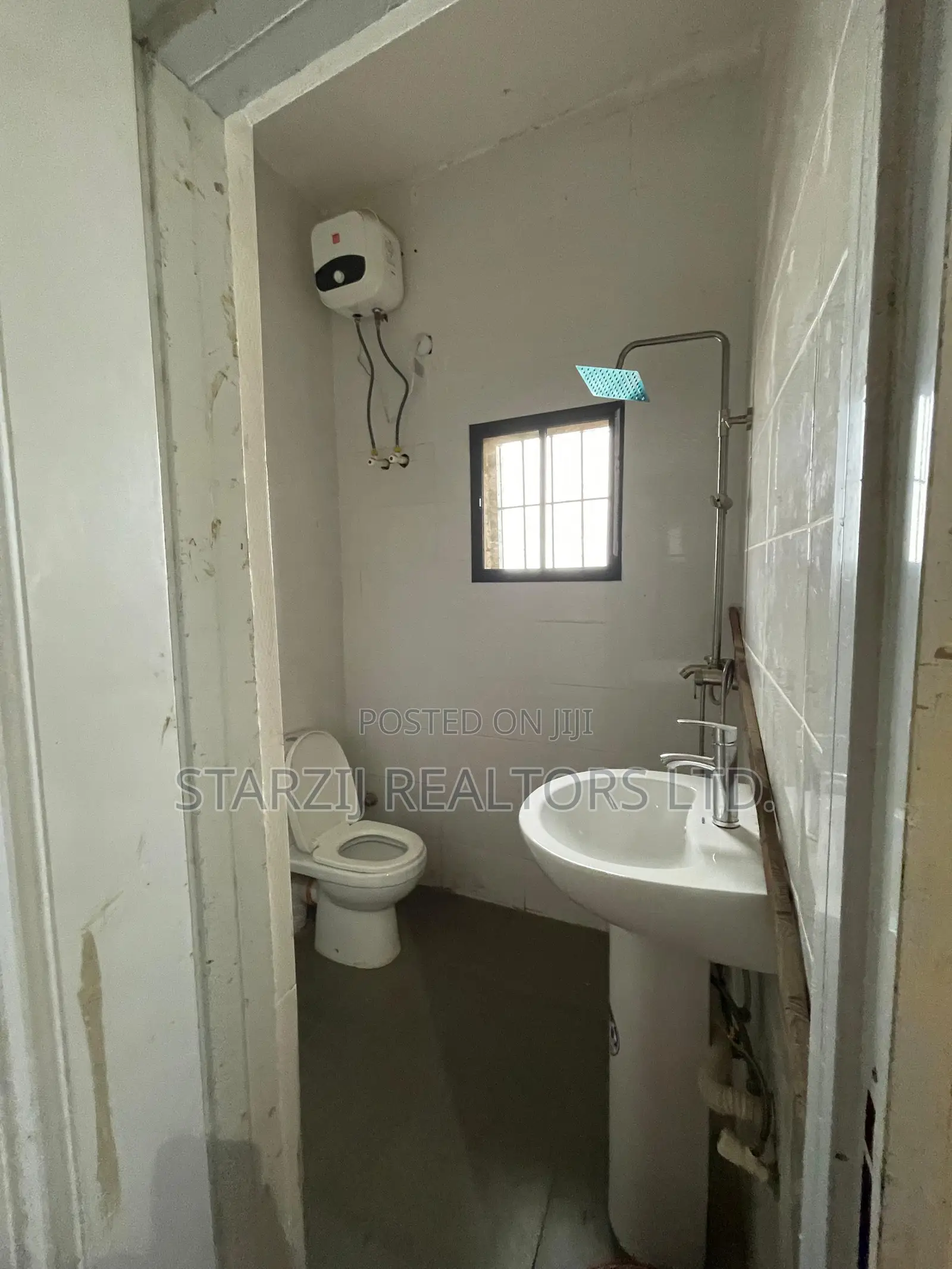 Furnished 5bdrm Duplex in Gaduwa for sale in Gaduwa